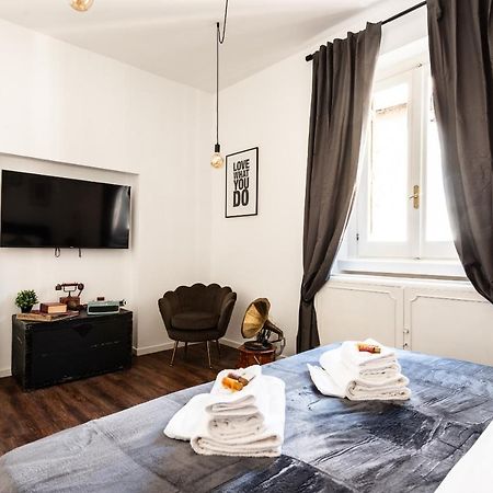 Appartamento Via Del Corso روما المظهر الخارجي الصورة